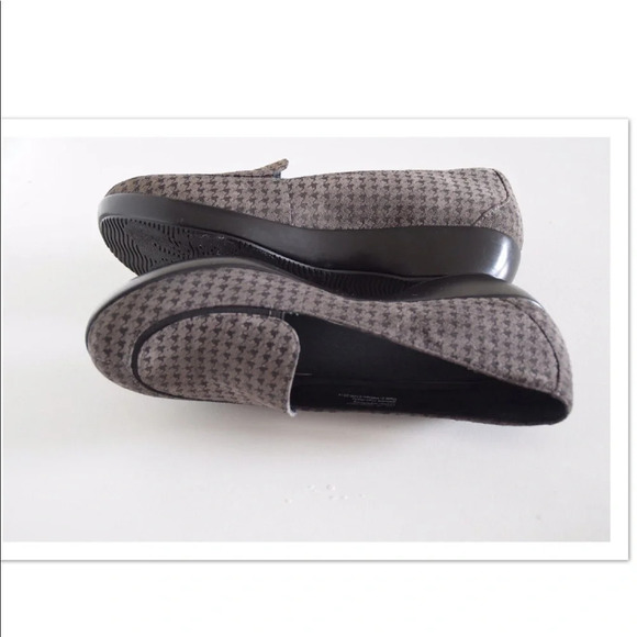 Dansko Debra ‘houndstooth slip on shoes - Picture 3 of 8